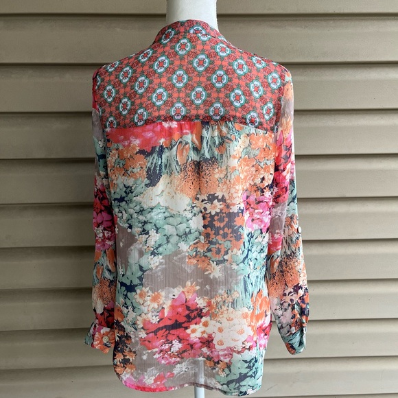 •Fig and Flower• Semi-Sheer Multi-Patterned Button Down Blouse - Size Medium - Picture 5 of 8